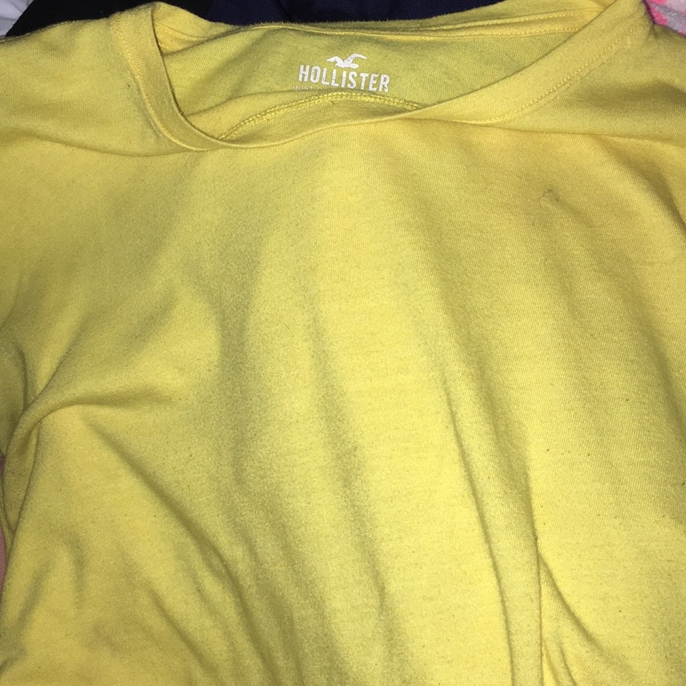 Hollister crop top yellow tee